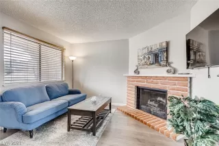 Photo #1: 2344968 Listing 