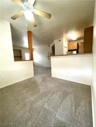 Photo #4: 2345015 Listing