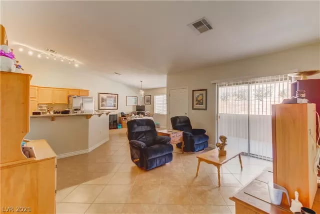 MLS: 2345019 Condo For Sale