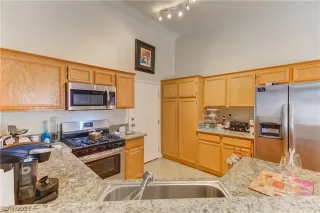 Photo #2: 2345019 Listing 