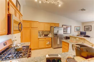 Photo #3: 2345019 Listing 