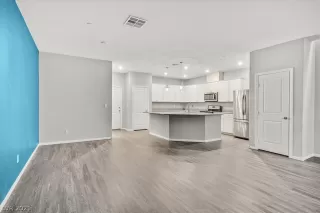 Photo #1: 2345026 Listing