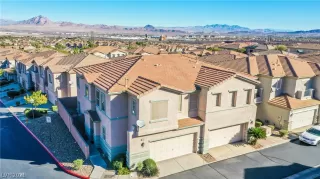 Photo #4: 2345041 Listing