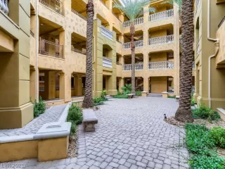 Photo #1: 2345139 Listing