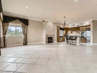 Photo #6: 2345139 Listing