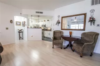 Photo #4: 2345170 Listing