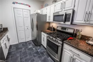 Photo #6: 2345170 Listing