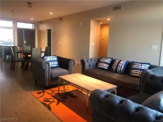 Photo #4: 2345216 Listing