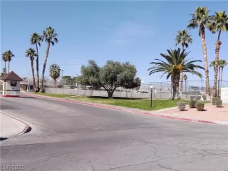 Photo #2: 2345225 Listing 