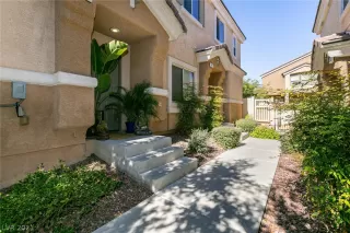 Photo #2: 2345228 Listing