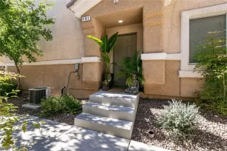 Photo #3: 2345228 Listing