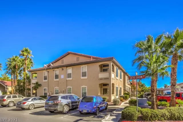 MLS: 2345262 Condo For Sale