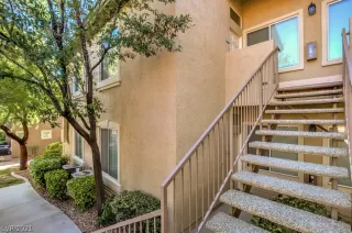 Photo #3: 2345262 Listing