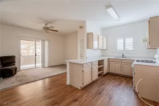 Photo #4: 2345312 Listing