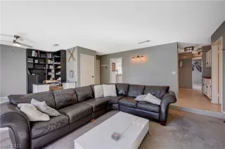 Photo #5: 2345352 Listing