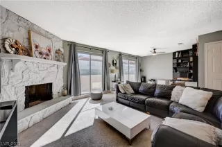 Photo #6: 2345352 Listing