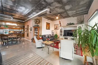 Photo #1: 2345363 Listing