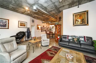 Photo #2: 2345363 Listing