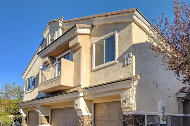 MLS: 2345391 Condo For Sale