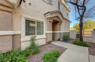 Photo #5: 2345391 Listing