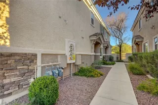 Photo #6: 2345391 Listing