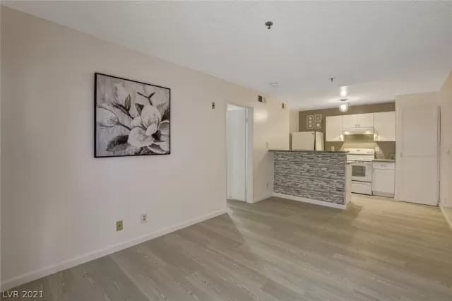 MLS: 2345467 Condo For Sale