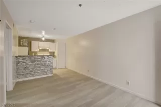 Photo #1: 2345467 Listing