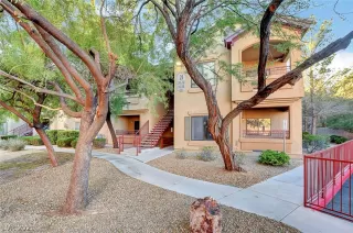 Photo #1: 2345487 Listing