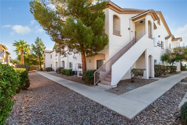 MLS: 2345523 Condo For Sale