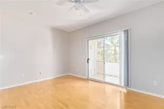 Photo #4: 2345523 Listing