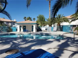 Photo #4: 2345552 Listing