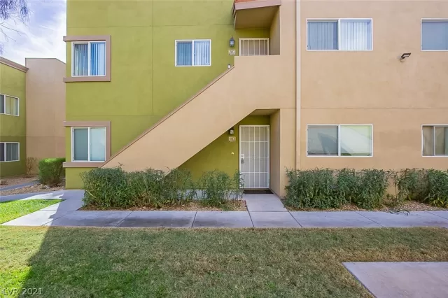 MLS: 2345585 Condo For Sale