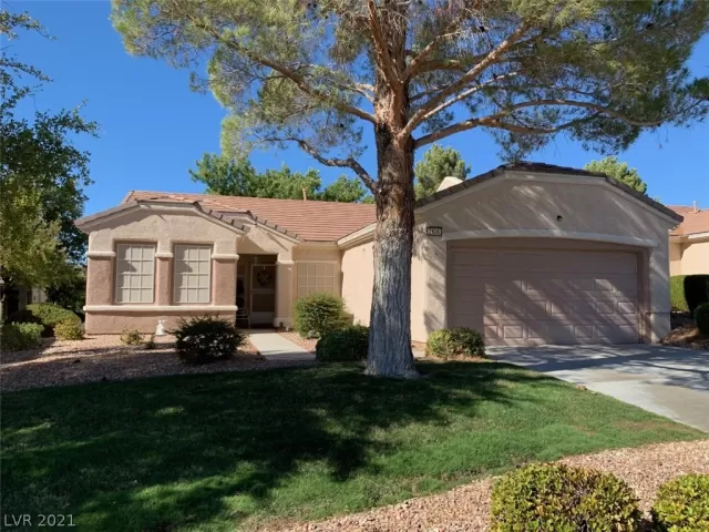 MLS: 2345602 Condo For Sale