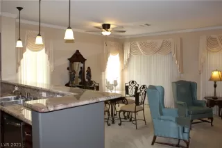 Photo #6: 2345602 Listing 