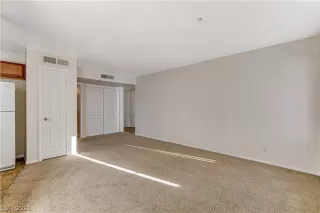 Photo #5: 2345604 Listing