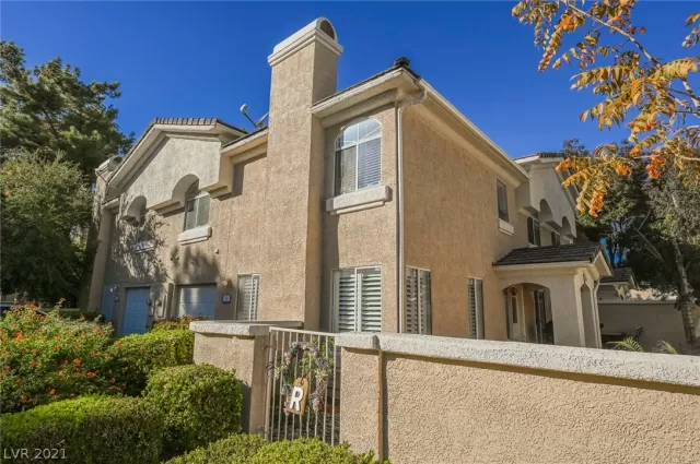 MLS: 2345622 Condo For Sale