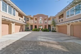 Photo #2: 2345754 Listing