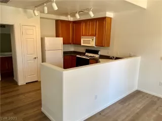 Photo #3: 2345804 Listing