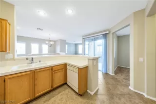 Photo #3: 2345809 Listing