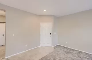 Photo #3: 2345813 Listing