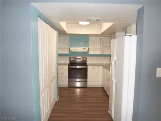 Photo #4: 2345816 Listing