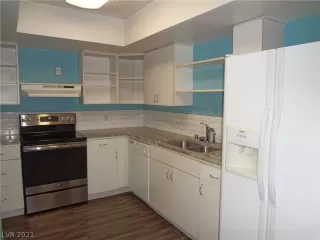 Photo #5: 2345816 Listing