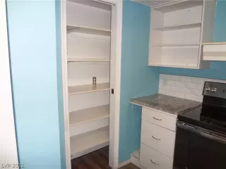 Photo #6: 2345816 Listing