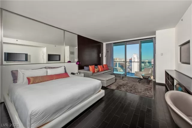 MLS: 2345857 Condo For Sale