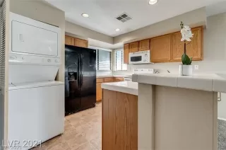 Photo #5: 2345901 Listing 