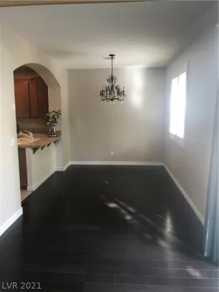 Photo #5: 2345921 Listing