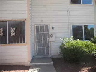 Photo #1: 2345930 Listing 