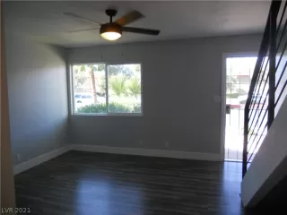 Photo #5: 2345930 Listing 