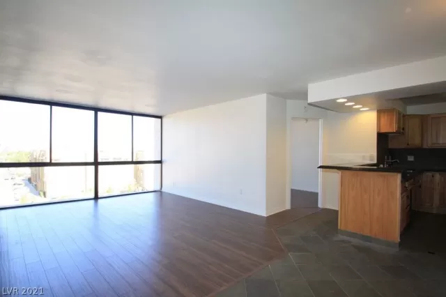 MLS: 2345960 Condo For Sale