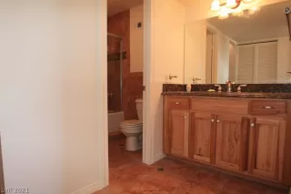 Photo #4: 2345960 Listing